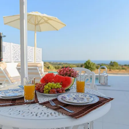 Dionisos Διαμέρισμα