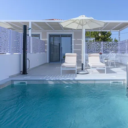 Dionisos Appartement *